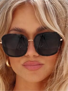 So Chic Boutique Classic Oversized Black Women's Sunglasses